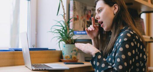 découvrez l'importance du nonverbal dans la communication humaine. apprenez comment les gestes, les expressions faciales et le langage corporel influencent nos interactions quotidiennes et renforcent nos messages. explorez les clés pour déchiffrer le nonverbal et améliorer vos relations personnelles et professionnelles.