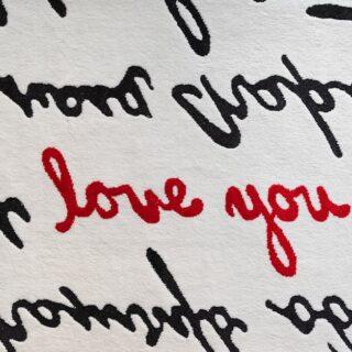 découvrez des déclarations d'amour émouvantes et inspirantes qui sauront toucher le cœur de vos proches. exprimez vos sentiments avec des mots délicats et sincères, et partagez l'amour avec élégance.